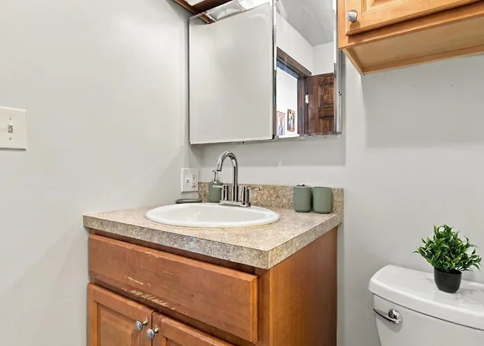 Apartment 1br 1bath Lawrenceville Entire
