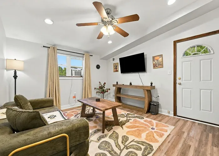 Apartment 1br 1bath Lawrenceville Entire