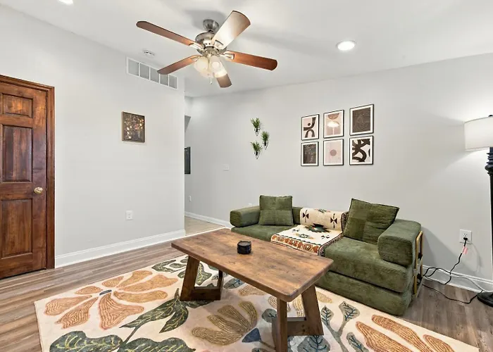 1br 1bath Lawrenceville Entire *